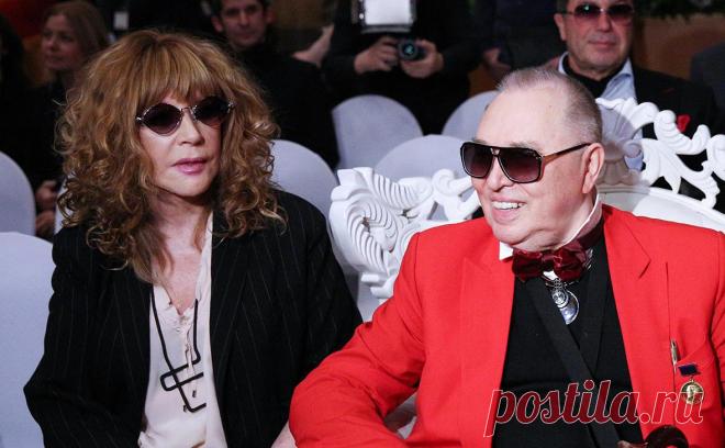 Пугачева отреагировала на смерть Зайцева фразой «Прощай, мой друг». Вячеслав Зайцев придумал для Аллы Пугачевой платье-балахон, ставшее ее визитной карточкой. Певица рассказывала, что наряд позволял ей быстро перевоплощаться на сцене. Модельер умер накануне в возрасте 85 лет