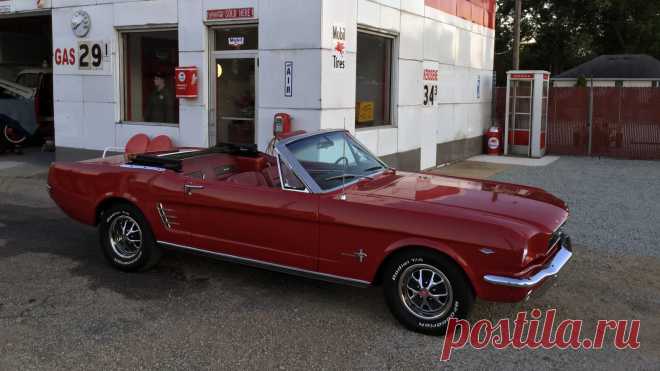 1966 Ford Mustang Кабриолет | T126 / Чикаго 2015 / Аукционы Mecum 1966 г. Ford Mustang Convertible представлен как Lot T126 в Шаумбурге, Иллинойс