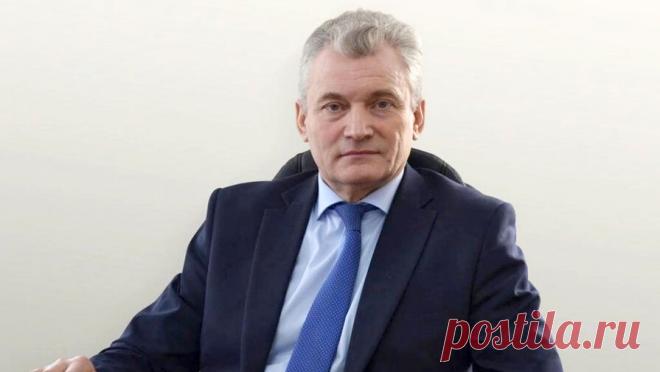 Стали известны подробности избиения мэра Енисейска. Житель Енисейска Красноярского края сломал нос главе города Валерию Никольскому у него на личном приеме. Об этом сообщает газета "Коммерсантъ" со ссылкой на ГСУ СК России по Красноярскому краю и Хакасии. По информации ведомства, ...