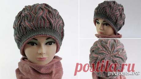 Шапка спицами в технике «Бриошь»
Описание и вдео: https://prjaga.ru/vyazanie-dlya-zhenshchin/shapka-beret/shapka-spicami-v-tekhnike-briosh