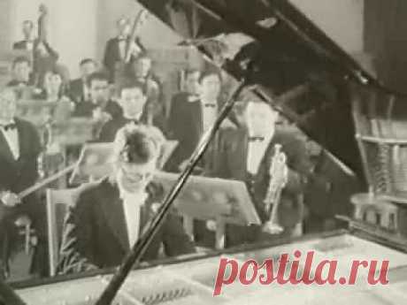 Shostakovich plays piano concerto no 1, op. 35 - IV (1940)
Ответ: 
Да врёте вы всё. Если все художники жили тогда под страхом - в СССР не было бы такой культуры! Сейчас по-вашему в РФ нет страха - дерьмократия сплошная - а никакого творчества нет совсем - только реклама и гнусные дешёвые поделки за бабло из жизни правящих крупных и мелких уголовников, да по их же заказам враньё про НКВД
На комментарий windstorm1000
Wonderful composer--I don't know how he managed to write m...