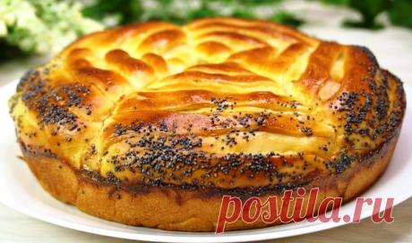 Не пирог, а сказка! Много начинки, теперь это мой фаворит Пышный, вкусный и ароматный яблочный пирог,  в котором начинки больше чем теста.  Вы можете делать такой пирог с грибами, картофелем, мясом и другими видами начинки по своему вкусу.  Это универсальное тесто прекрасно подходит к любым продуктам.   Ингредиенты: кефир, молоко или просто минеральная вода, 200 мл; соль щепотка; сахар, 2 ст.л; дрожжи живые, 14 г …