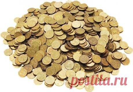 Мы предлагаем Вам мастер-класс по чеканке монет как элемент праздничной программы. В этом случае Вы и Ваши гости собственными руками, под присмотром кузнеца, сможете отчеканить сувенирную монету. Заранее изготовленное клише, например, с логотипом компании, профилем юбиляра или именами молодоженов и т.д. сделает эту монету уникальной, а само событие незабываемым. Также можно использовать клише из нашего ассортимента. Чеканка может осуществляться прямо на мероприятии.