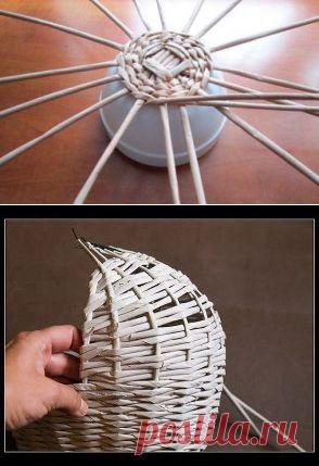 сувенирная шляпка из газетных трубочек и колясочка