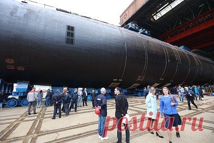 ВМФ России получит две подлодки в декабре. Военно-морской флот России получит две подлодки в декабре. Атомный ракетный подводный крейсер стратегического назначения «Генералиссимус Суворов» и многоцелевую атомную подводную лодку «Красноярск» могут передать флоту в конце декабря. Межфлотский переход запланирован на 2023 год.