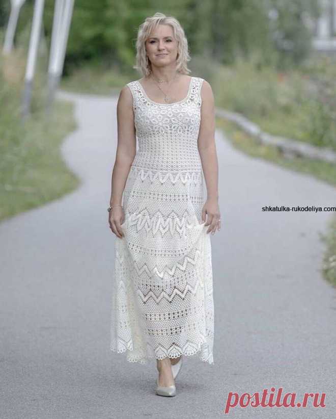 Платье из кружевных узоров