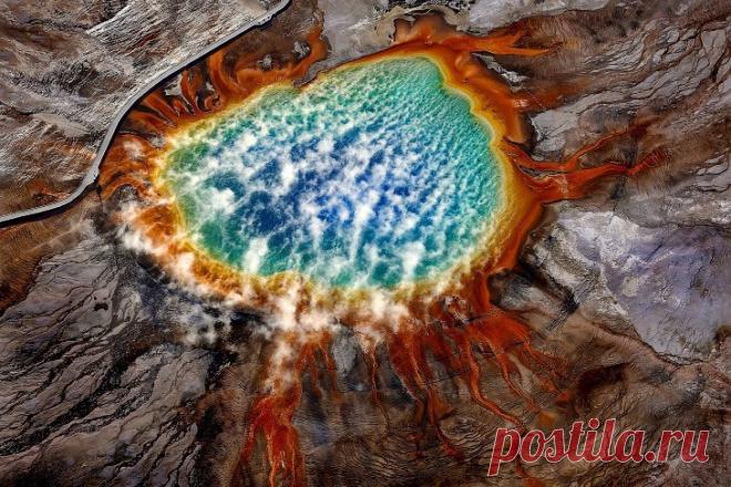 США с высоты 40-летний профессор музыки Ясен Тодоров из Сан-Франциско в свободное время летает на вертолете. Благодаря ему, мы можем посмотреть, как выглядят