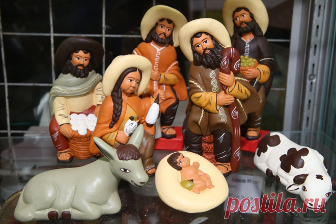 Nacimientos inspirados en culturas regionales peruanas se ofrecen en feria artesanal La escenificación del natalicio de Jesús, inspirado en las diversas culturas regionales del Perú, pero también de otros países, es el principal atractivo de la Feria Nacional de Artesanía que rinde homenaje a la celebración navideña que une a las familias.