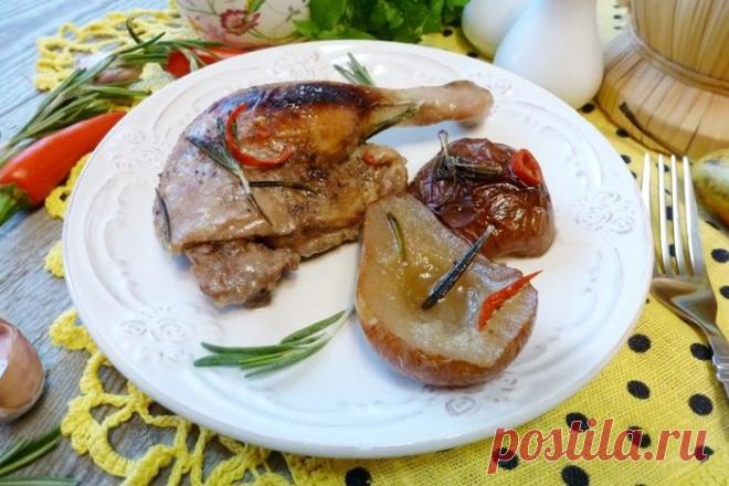 Запеченные утиные ножки «Дюшес» | Foodbook.su Запеченное утиное мясо - невероятно вкусная вещь! С чем только утку не запекают: яблоки, апельсины, вишня... Кисло-сладкие фрукты и ягоды только подчеркивают вкус утятины. Сегодня я предлагаю запечь
