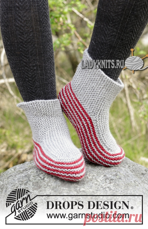 Вязаные на двух спицах полосатые тапки слиперы