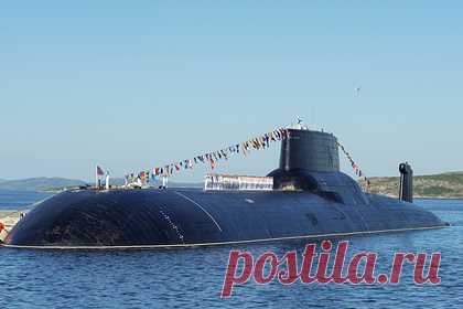 В России рассказали об ушедшем в прошлое «Дмитрии Донском». Время больших подводных лодок, наподобие крейсера «Дмитрий Донской» проекта 941 или новейшей подводной лодки «Белгород», уходит в прошлое. «Теперь тенденция развития подводного кораблестроения идет к уменьшению размеров подводного корабля», — рассказал в «Известиях» военный историк Дмитрий Болтенков.