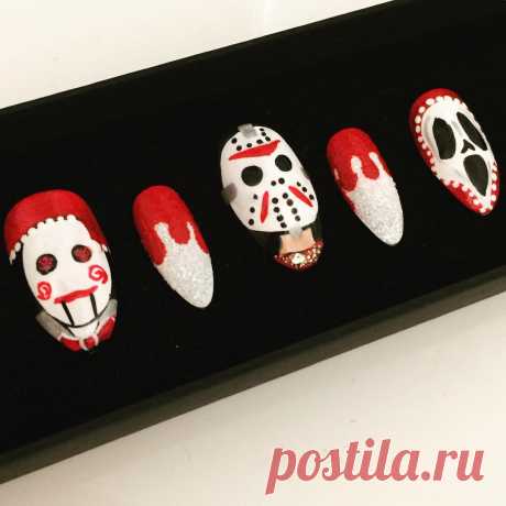 Josie Rose в Instagram: «#repost My kind of Christmas 🎄💅🏻🔪 #billythepuppet #saw #friday13th #scream #ghostface #horrorfan #horrorfilms #horrorclassic #halloween #halloweeneveryday #halloweennails #christmas #christmasnails #nails #nailart #nailpromote #nailartpromote #nailswag #nailartclub #naildesign #nailpolishaddict #nailsofinstagram #nailsoftheday #like4like #nailartwow #freehandnailart #pressonnails #christmashat #redglitter»