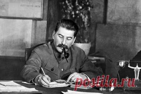 В России отказались реабилитировать сбежавшего в США бывшего охранника Сталина. Верховный суд России признал законным решение об отказе начать процедуру реабилитации советского контрразведчика и бывшего охранника Иосифа Сталина Петра Дерябина, сбежавшего в США. Высшая судебная инстанция вынесла определение об удовлетворении представления об отказе в реабилитации гражданина.