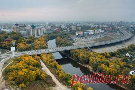В российском городе обнаружили выбросы опасных химических элементов. В одном из российских городов обнаружили выбросы опасных для здоровья химических элементов. Превышение предельно допустимой концентрации (ПДК) по трем веществам зафиксировали в воздухе Омска. 16 марта жители Омска начали жаловаться на неприятный запах в городе.