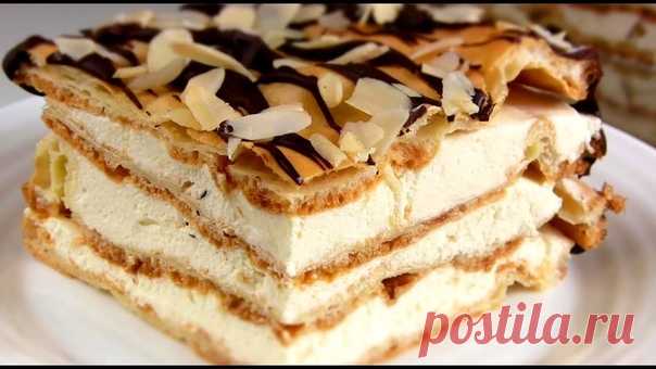 ЭКЛЕРНЫЙ ТОРТ 

Ингредиенты: 
Для заварного теста (эклеров): 
- 50 г несоленого сливочного масла, нарезанного, комнатной температуры 
- 50 г воды 
- 3 г мелкого сахара (сахарной пудры) 
- 70 г молока 
- 3 г морской соли 
- 65 г муки, просеянной 
- 2 яица 
***торт на рамку 20х20см, но можно и в круглой форме собрать 

Для английского крема: 
- 250 мл цельного молока 
- 1/2 стручка ванили, разделить вдоль и извлечь семена 
- 3 яичных желтка комнатной температуры 
- 35 г саха...