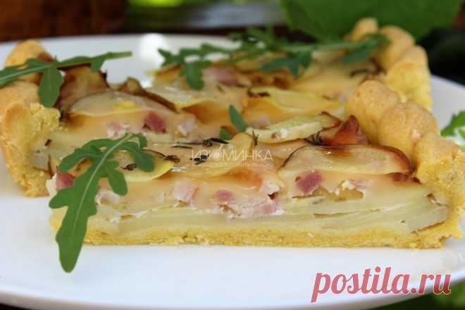 Итальянский пирог с картофелем, беконом и сыром: тесто нежное и вкусное, начинка роскошная Итальянский пирог с картофелем и беконом - рецепт для поднятия настроения. Вот честное слово: и сам процесс приготовления, если никуда не спешить, сродни медитации, и результат прекрасен, и вкус чудесен, и вообще это просто масса приятностей и хорошестей...