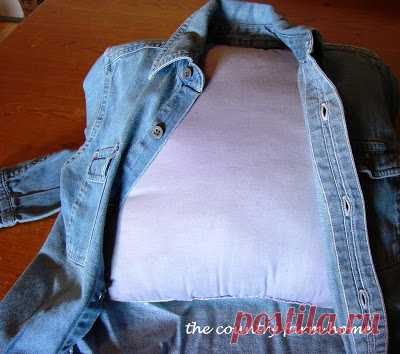 The Country Farm Home: The Denim Shirt Pillow