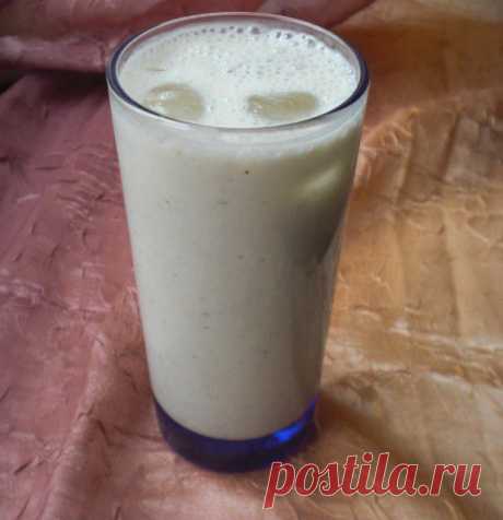 Ласси с бананом и мускатным орехом