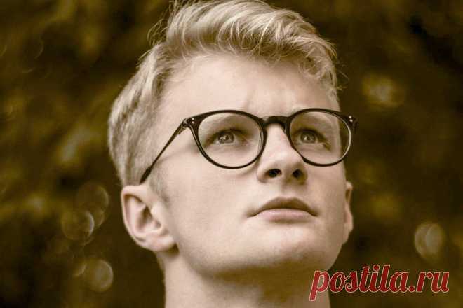 Как дети обижают родителей
В последнее время наблюдается такая тенденция, что во всех проблемах принято винить родителей. Не можешь построить отношения, живешь в бедности, карьера не развивается, друзей нет — виновато детство и особенно родители. Но мало кто пишет, что и дети иногда намного жестче поступают с родителями. Не стоит думать, что только родители травмировали психику детей. Повзрослевшие дети […]
Читай пост далее на сайте. Жми ⏫ссылку выше