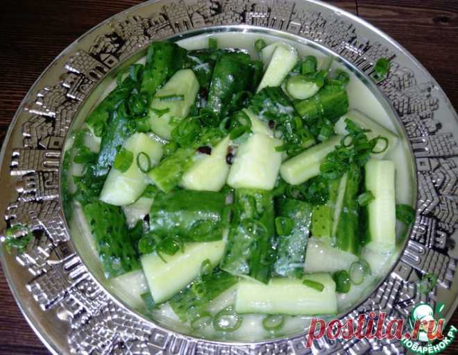 Острая закуска из огурцов (очень быстрая)