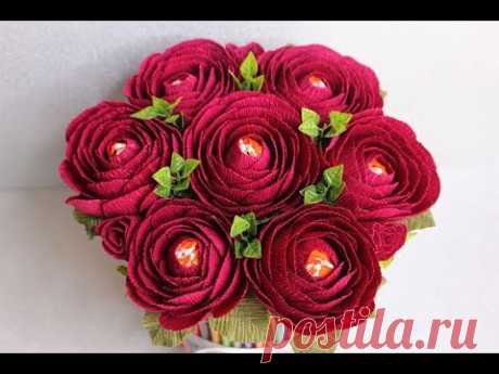 Цветы из гофрированной бумаги с конфетой / Paper Flowers / Flores de papel corrugado - YouTube

Сегодня покажу вам как легко можно сделать красивые цветы из гофрированной бумаги с конфетой внутри. Такие цветы могут стать отличным подарком как учителю так и кому-то из ваших близких. 
Для своего цветка я использовала 30 лепестков, вы можете использовать сколько угодно, от количества лепестков зависит то на сколько пышным будет цветок.

#цветыизбумаги #букетизконфет #paperflowers