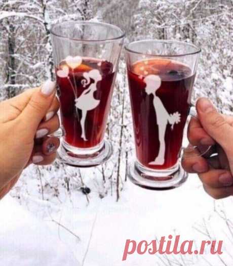 Пожалуйста, не мёрзните душой!
Не будьте равнодушными и злыми...
Припомните, как мамы говорили:
- Не торопись… ВСЁ будет хорошо!
Пожалуйста, не верьте никому,
Что нет чудес, что родились мы поздно…
Ведь кто-то ночью зажигает звёзды
На небесах… и солнце поутру.
И никогда не слушайте слова,
Что нет любви, что это — просто сказка…
Она — вокруг… и в нас… она прекрасна!
Пока мы живы, и любовь жива.
Пожалуйста, не мёрзните душой
И не черствейте!.. Верьте и любите!
Грустите, смей...