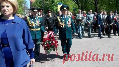 (2) Владимир Мотченов