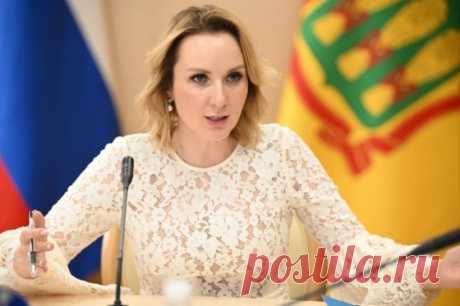 Львова-Белова предложила ввести языковой тест для детей мигрантов. Омбудсмен отметила, что около 20% детей мигрантов не знают русский язык при поступлении в школы.