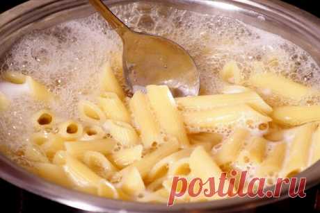 Вода из-под макарон очень даже полезная! Почему не стоит от нее избавляться? | Любимая Дача | Яндекс Дзен