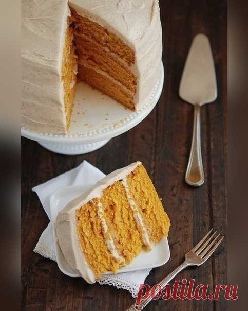 Морковный торт с грецкими орехами и корицейИнгредиенты:- Яйцо куриное 4 штуки- Масло растительное 1,25 стакана- Сахар 2 стакана- Мука пшеничная 2 стакана- Сода 2 чайные ложки- Разрыхлитель 2 чайные ложки- Соль ½ чайной ложки- Корица молотая 2 чайные ложки- Морковь 4 штуки- Орехи грецкие толченые 1 стакан- Масло сливочное ½ стакана- Сыр творожный 230 г- Пудра сахарная 4 стакана- Экстракт ванильн...