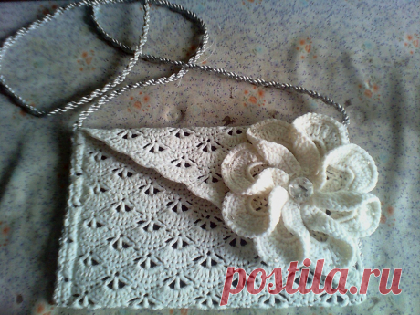 Клатч связаный крючком