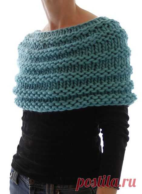 Magnum Capelet #2 pattern by Karen Clements