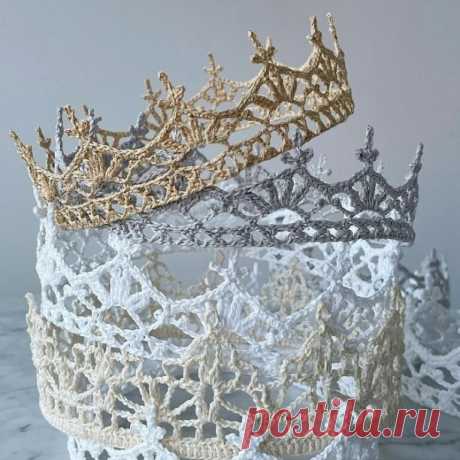 ​Вязаная корона