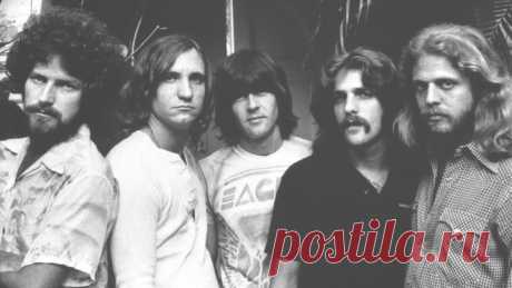 Hear Eagles' Rousing Live Version of 'Hotel California' - Rolling Stone
