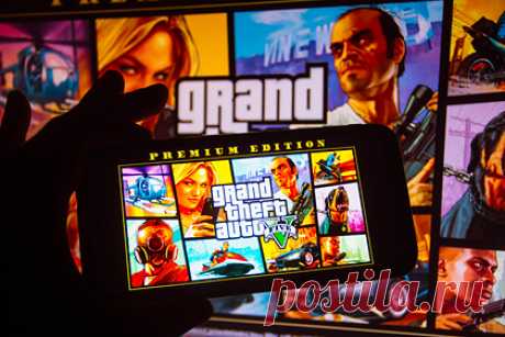 Rockstar анонсировала выход новых GTA. Rockstar анонсировала выход ремастера Grand Theft Auto: The Trilogy — The Definitive Edition. Набор игр включает в себя GTA III, Vice City и San Andreas. В новой версии тайтлов разработчики пообещали улучшение графики и игрового процесса. Игра выйдет на консолях нового поколения от Sony и Microsoft и Nintendo Switch.