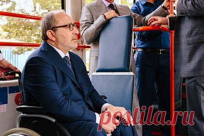 Сын Кернеса обвинил мэра Харькова в захвате власти в городе. Семья экс-мэра Харькова Геннадия Кернеса не давала согласия на отключение его от аппарата искусственной вентиляции легких (ИВЛ) в декабре 2020 года. Об этом сообщил старший сын мэра бывшего градоначальника Кирилл Кернес. По его словам, причиной ухода из жизни его отца стало отключение от системы жизнеобеспечения.