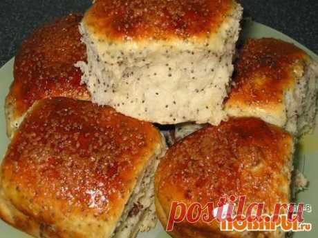 Булочки с маком и изюмом..