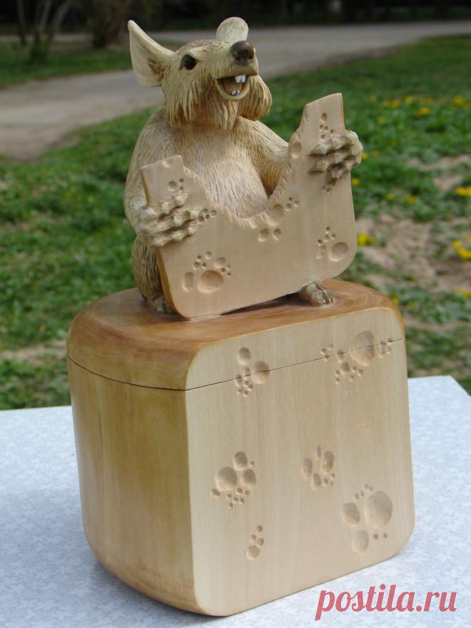 Высота шкатулки 22 см. Находится в коллекции автора. Выставлена на продажу. Цена 20000 руб.