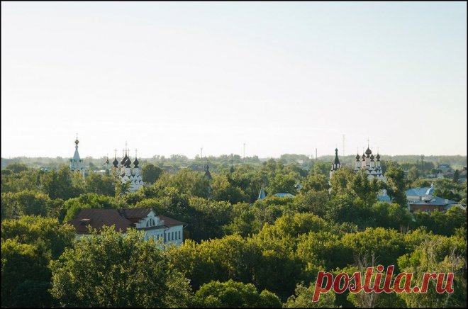 Панорама-Мурома-с-колеса-обозрения.-Вид-на-Благовещенский-и-Свято-троицкий-монастыри-с-рамкой