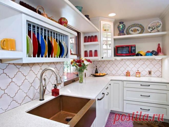 15 самых свежих идей для интерьера маленькой кухни, которые сделают ее стильной и уютной Мебель замысловатой формы, обилие декора - приемы, которые однозначно не подходят для того, чтобы сделать маленькую кухню стильной и современной. Но не стоит отчаиваться. Ведь эффектные способы, котор...