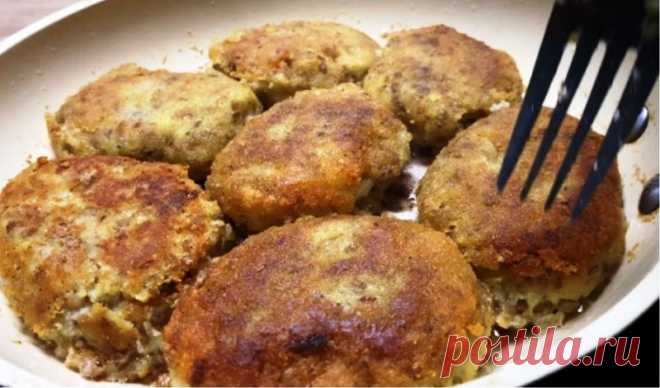 Из простых продуктов гречки и картошки, готовим вкусный и сытный ужин. Для приготовления потребуются такие ингредиенты: гречка вареная 1 стакан; картофель крупный 3 шт; лук 1 шт; яйцо 1 шт; чеснок 3 зубчика; соль, перец и специи травы по Вашему вкусу; сухари панировочные, масло растительное. Процесс приготовления: Гречку варим как обычно – стакан крупы на 2 …