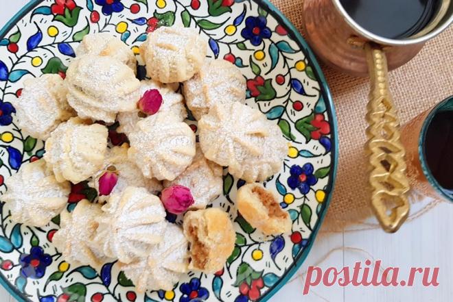 Восточное печенье с ароматной ореховой начинкой