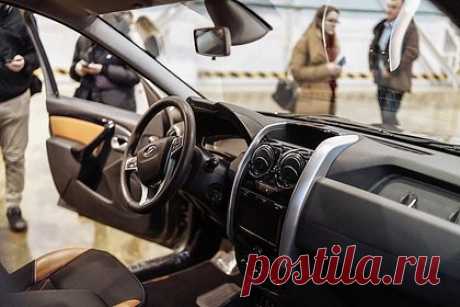 Названы сроки возобновления производства Lada Largus. «АвтоВАЗ» собрался возобновить производство Lada Largus на заводе в Тольятти в августе, на месяц раньше озвученных прежде сроков, сообщил президент компании Максим Соколов. Серийное производство исходной модели было завершено в 2019 году. В ноябре 2022 года завод анонсировал его возобновление.