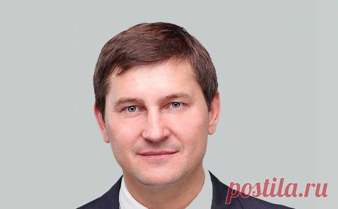 Украина объявила в розыск обвиняемого в коррупции депутата Рады Одарченко. Высший антикоррупционный суд (ВАКС) Украины объявил в международный розыск депутата Верховной рады после того, как его обвинили в попытке подкупить бывшего председателя Госагентства восстановления и развития инфраструктуры страны Мустафу Найема.