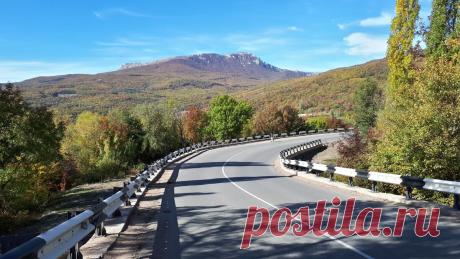 Хорошие и не очень новости из Крыма Первая приятная новость, это то, что в Крыму продолжаются осадки, наполняющие крымские водохранилища. В горах лежит снег, но его всё равно недостаточно, чтобы догнать недостающие объемы. Например, чтобы полностью вывести Симферополь из водной блокады, требуется в десять раз больше воды, нежели сегодня. Так что новость, хоть и приятная, но учитывая предыдущие засушливые годы, тут еще ой как далеко