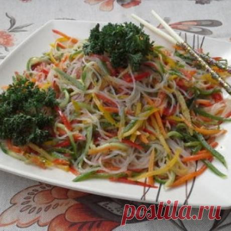 Салат «Фунчоза по-корейски» — вкусный ужин без труда