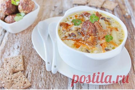 Грибной суп с фрикадельками.
