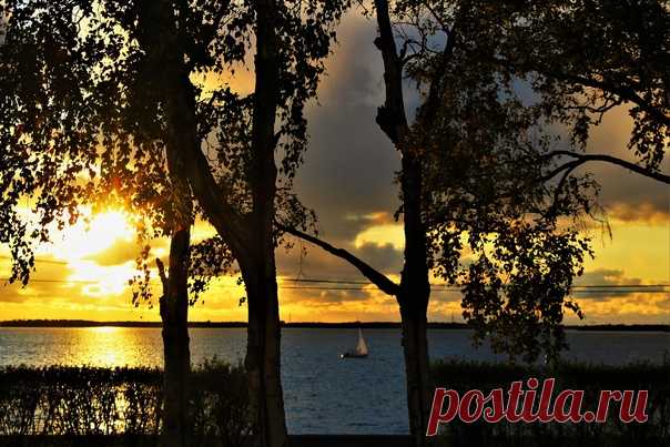 Пятница!Вечер с парусом)))🌠🌅⛵