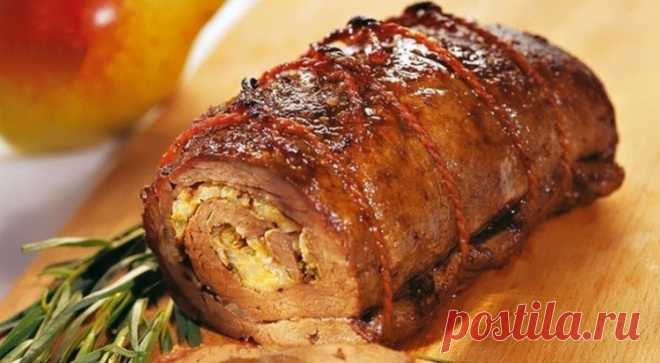 Мясной рулет с грибами и сыром / Простые рецепты