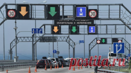 Движение по Крымскому мосту восстановили. Движение автомобилей по Крымскому мосту восстановлено. Об этом сообщает Telegram-канал, посвящённый ситуации на переправе. Читать далее